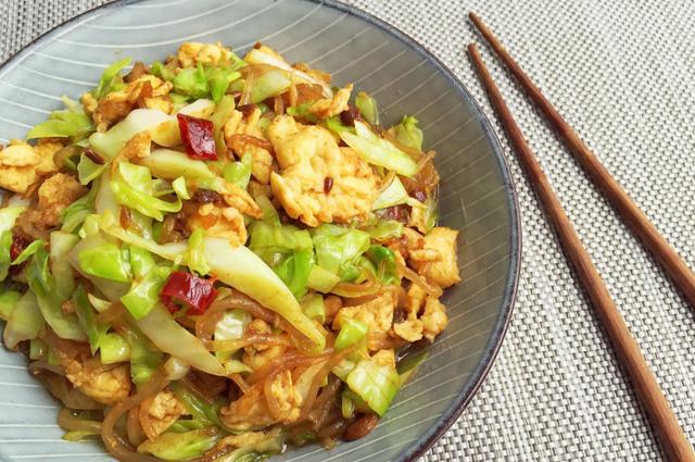 三亿体育_青岛地铁1号线分包调查:同学牌友牵线多层分包因利益反目后公开举报(2)(图1) 三亿体育