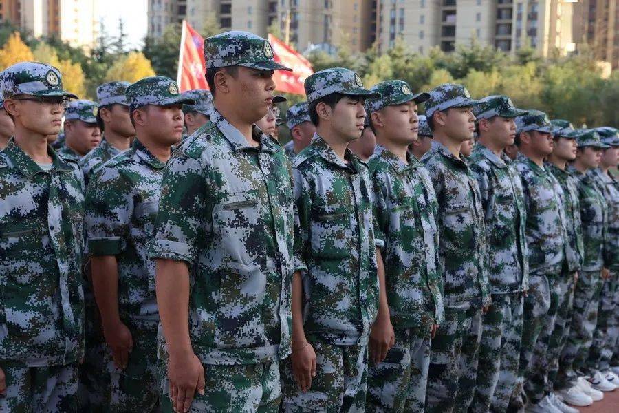 山东水利职业学院隆重举行2020级新生开学仪式暨军训汇报演出‘三亿体育手机版’(图8)
山东水利职业学院隆重举行2020级新生开学仪式暨军训汇报演出‘三亿体育手机版’(图8)