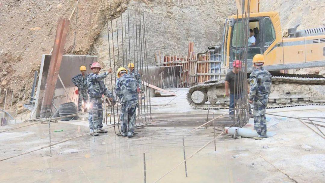 
按下“快进键” ！尖山水库、孝子溪水库建设现场机声隆隆_三亿体育(图8)