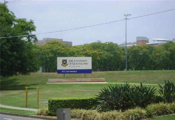 三亿体育_法拉利70周年推出奢华方向盘 功能强大售价4500元(图2) 三亿体育手机版